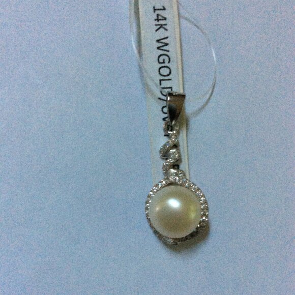 NWT 14k WHITE GOLD Round White Pearl 12mm Pendant MSRP $495 - Picture 2 of 4